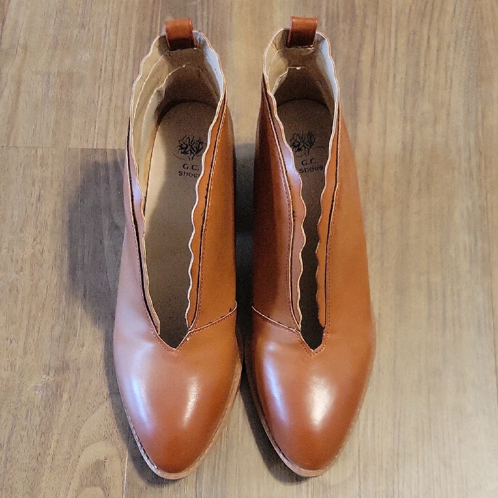 Tan Leather Ankle Boots with Scallop Detail